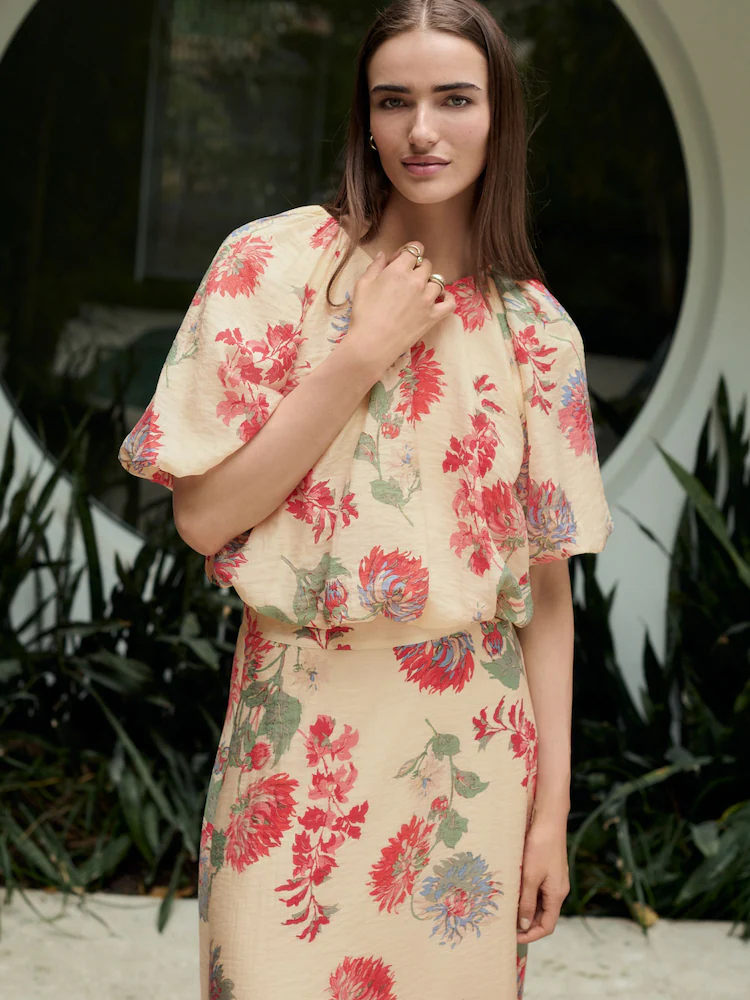 Ecru/Red Floral Print Bubblehem Lightweight Puff Sleeve